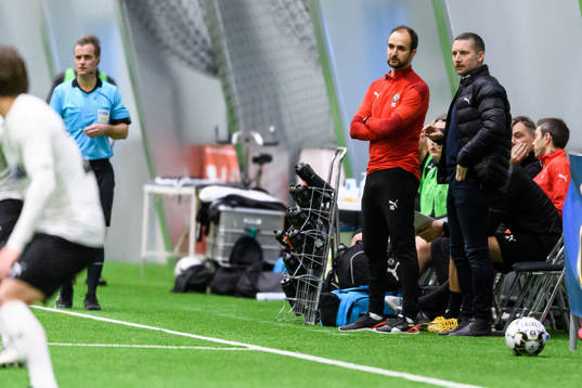 Örebros tränare Axel Kjäll och assisterande tränare