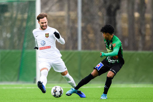 Brommapojkarnas Simon Helg och Varbergs Keanin Ayer Boya