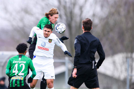 Varbergs Joakim Lindner och Brommapojkarnas Omar Faraj