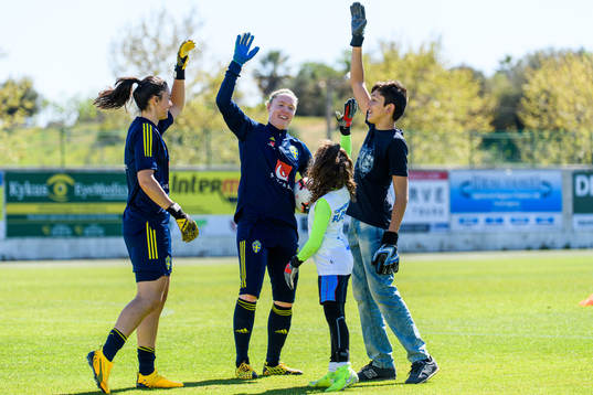 Goalkeeper Zecira Musovic, goalkeeper Hedvig Lindahl with