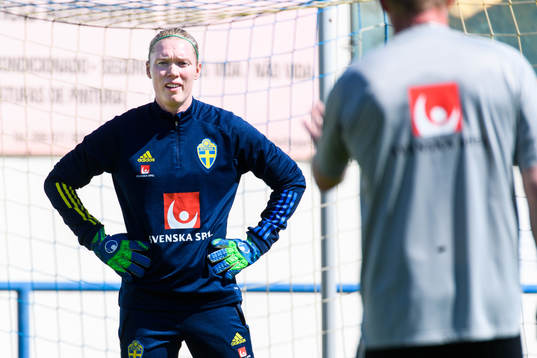 Goalkeeper Hedvig Lindahl