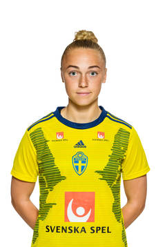 Hanna Bennison poses for a portrait