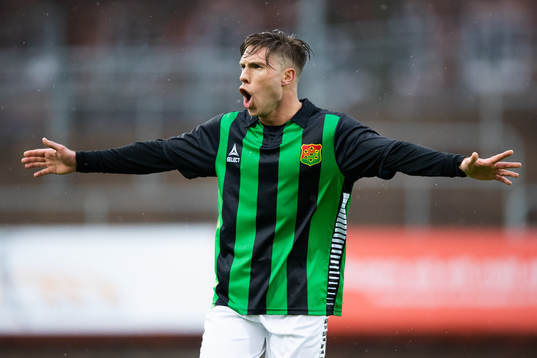 Gais Nikola Ladan