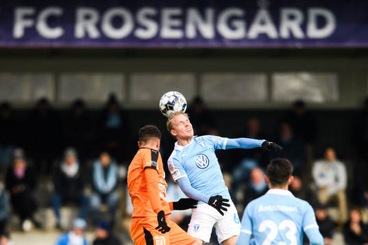 Malmö FFs Oscar Lewicki och AFC Eskilstunas Karim Rossi