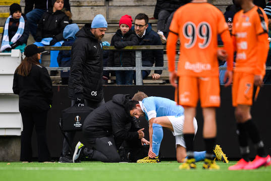 Malmö FFs Behrang Safari får vård