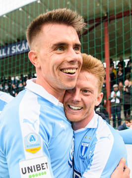 Malmö FFs Anders Christiansen jublar med Jonas Knudsen