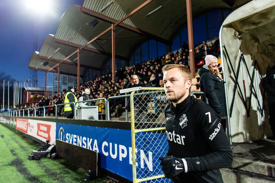 s Sebastian Larsson