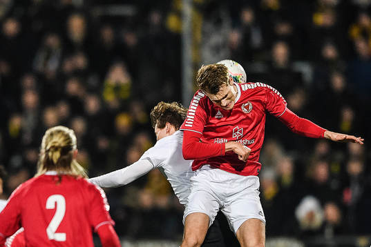 s Saku Ylätupa och Kalmars Carl Gustafsson