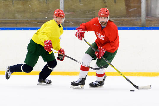 Olle Klingberg och Brady Johnston