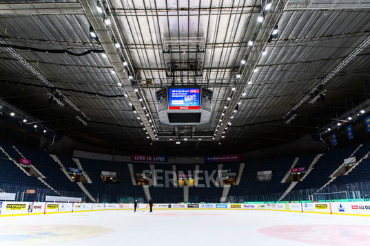 Vy över isen på Hovet