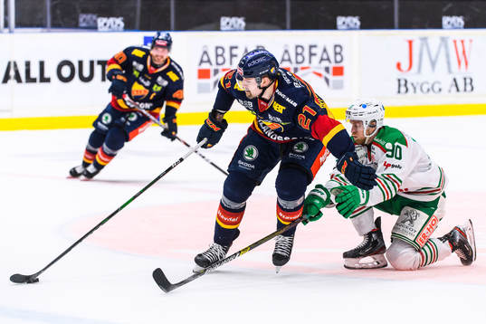 Djurgårdens Patrik Berglund och Rögles Ted Brithén
