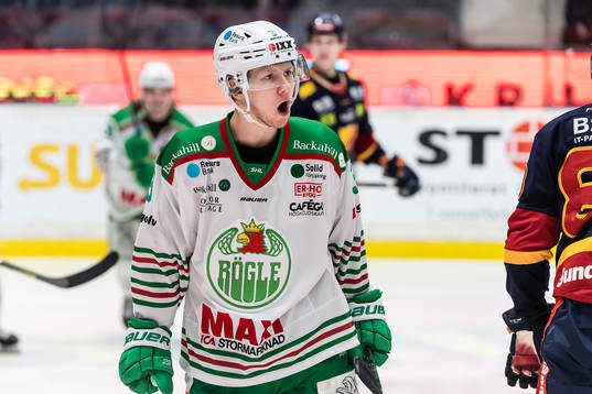 Rögles Daniel Bertov jublar