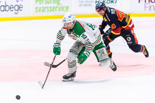 Rögles Simon Ryfors och Djurgårdens Jacob Josefson