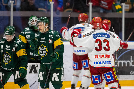 Björklövens Adam Plant och Fredric Weigel deppar