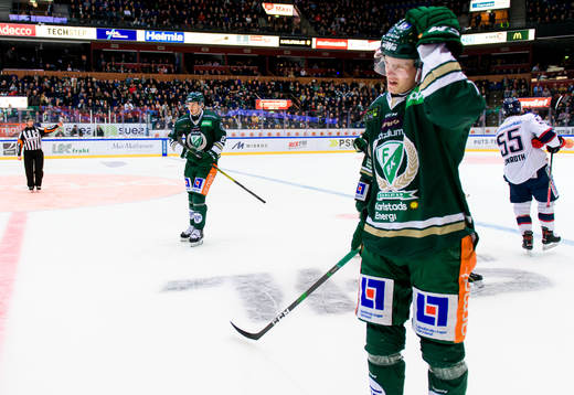 Färjestads Albin Eriksson och Carl Jakobsson deppar