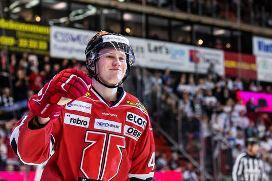 Örebros Robin Salo jublar