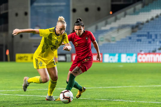 Hanna Bennison of Sweden and Ana Borges of Portugal