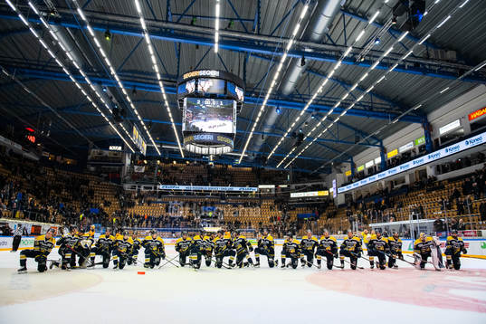 s spelare tackar fansen