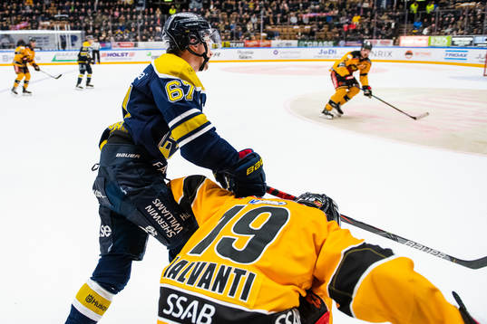 s Christoffer Törngren och Luleås Joonas Jalvanti