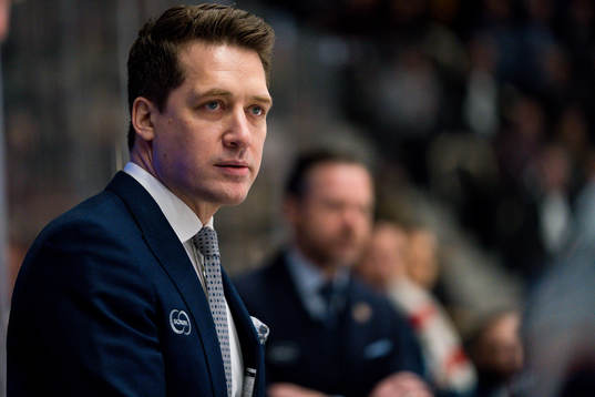 Växjös tränare Sam Hallam