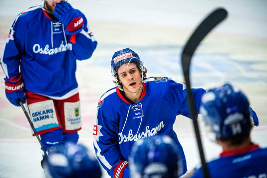 Oskarshamns Tyler Kelleher jublar