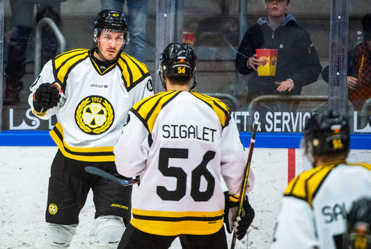 Brynäs John Persson jublar
