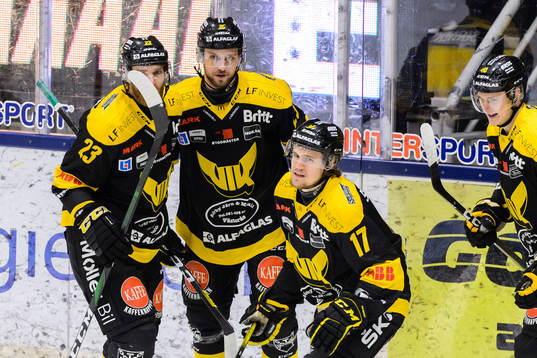 Västerås William Wikman jublar