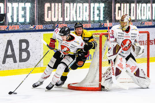 Vita Hästens Erik Borg och Västerås Fredrik Johansson