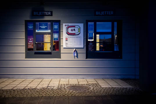 Biljettluckor utanför Fjällräven Center