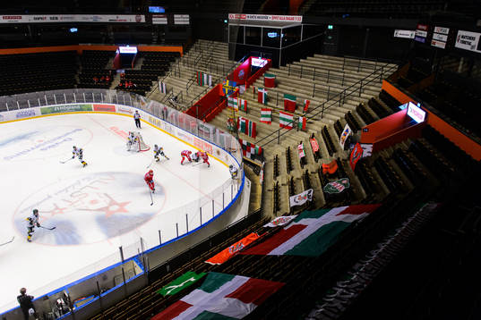 Bläddra bland fler bilder av Ishockey, Hockeyallsvenska finalen, match 2, Modo - Björklöven