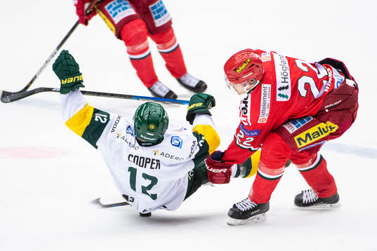 Björklövens Brian Cooper och Modos Jonathan Johansson
