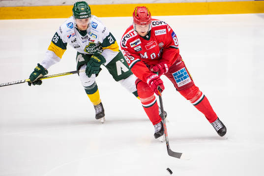 Björklövens Oliver Larsen och Modos Patrik Karlkvist