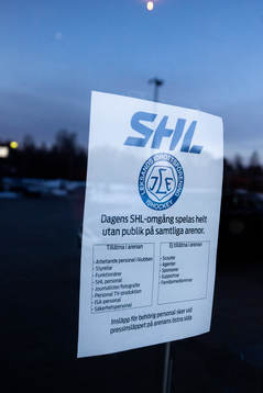Skylt om info ang Coronavid Tegera Arena innan