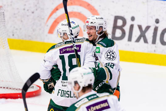 Färjestads Jesper Olofsson jublar