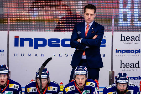 Växjös tränare Sam Hallam