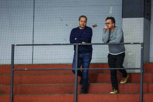 Brynäs sportchef Michael Sundlöv på läktaren
