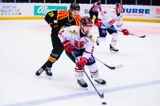Brynäs Oskar Kvist och Örebros Rasmus Rissanen