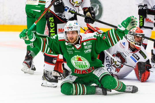 Rögles Simon Ryfors jublar