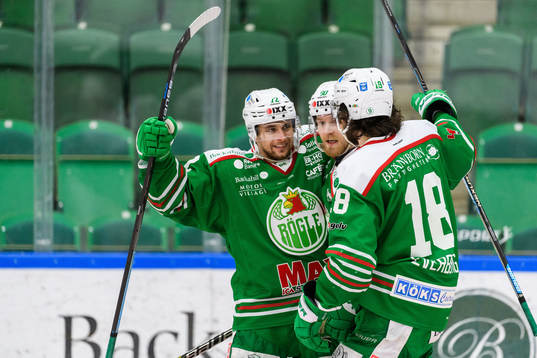Rögles Daniel Zaar och Ted Brithén jublar
