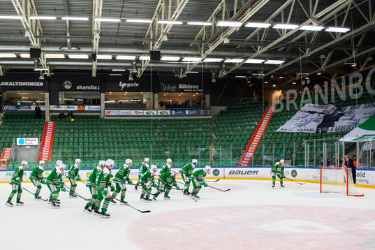 Rögles spelare lossas tacka publiken