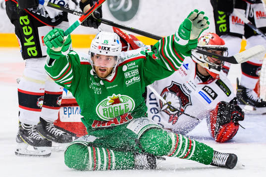 Rögles Simon Ryfors jublar