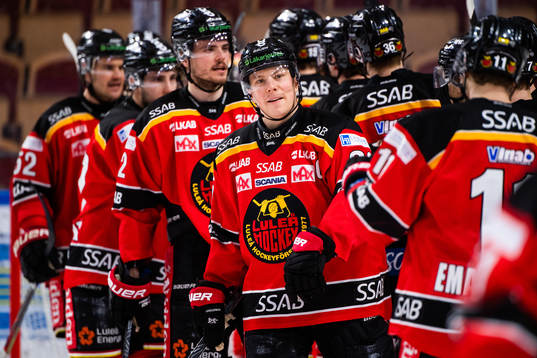 Luleås Erik Gustafsson jublar