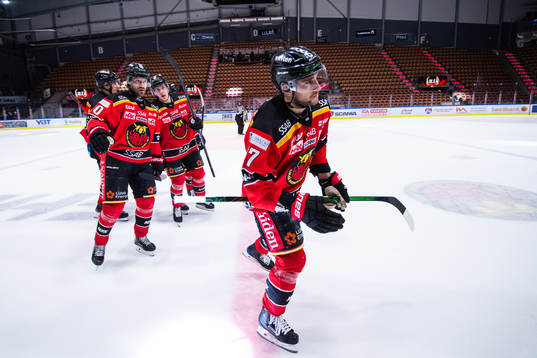 Luleås Konstantin Komarek jublar