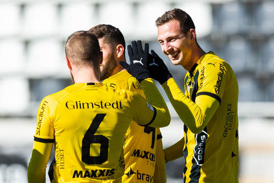 Häckens Gustaf Nilsson jublar