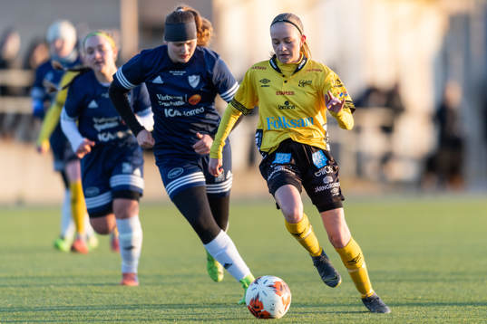 Elfsborgs Mathilda Ståhlbom Karlsson och Öxnevallas