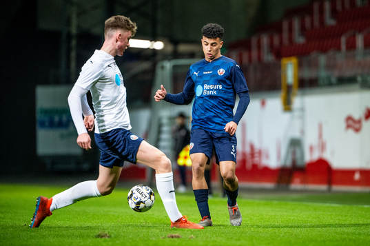 Lucas Larsen mot Othmane Salama
