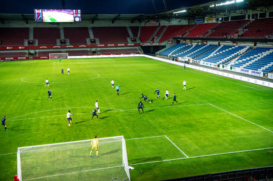 Tomma läktare på Olympia