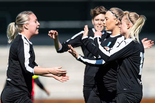 Malmö FFs Caroline Williamsdotter jublar