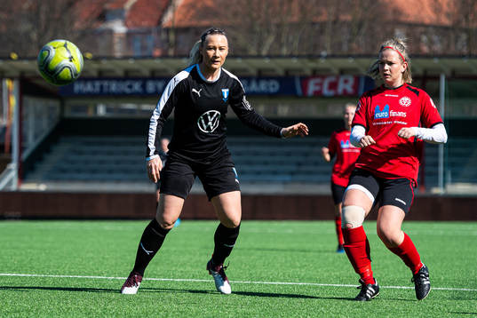 Malmö FFs Madeleine Hejde och Lunds Alva Hallberg