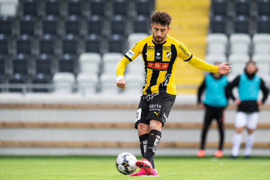 Häckens Daleho Irandust gör 1-0 på straff